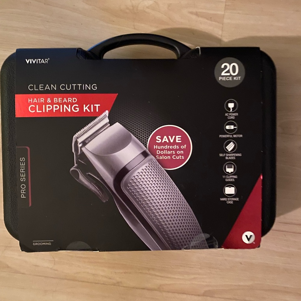 Hair and beard clipping kit by Vivitar